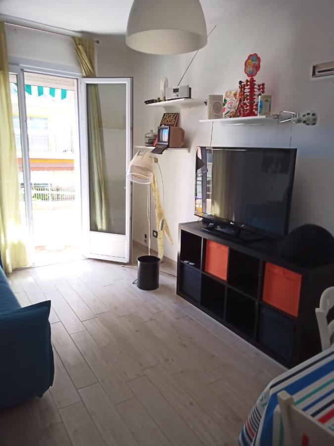 Grand F2 60Mq Centre Antibes, Proche Plages, Commerces, 2 Balcons, Parking, Train, Bus, Deco Vintage, Pet Friendly, Ideal Famille Ou 1-2 Couples Zewnętrze zdjęcie